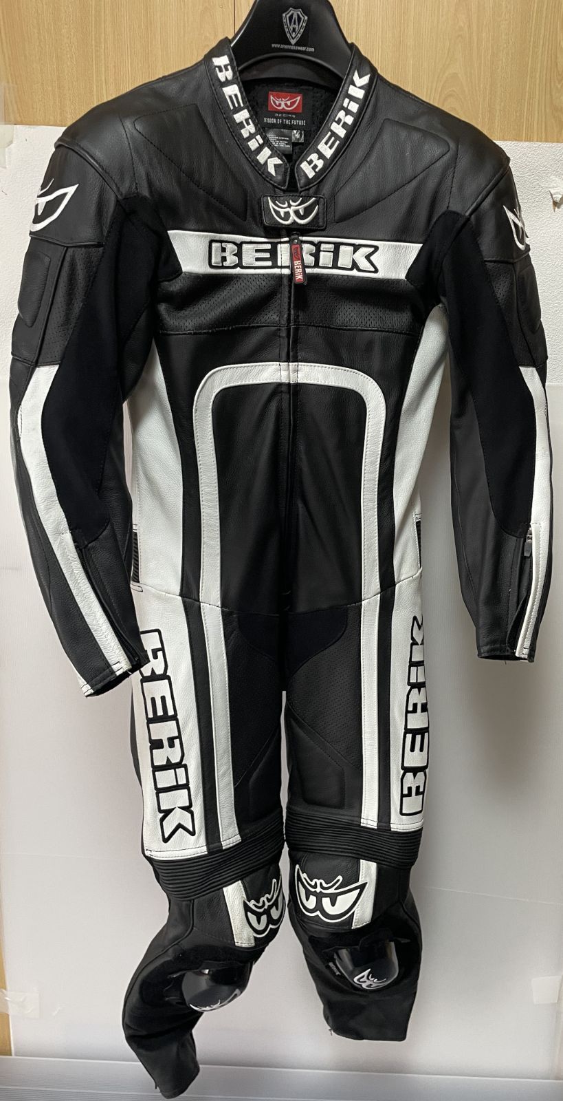 美品 MFJ公認 ベリック レーシングスーツ Mサイズ 11c42 - メルカリ