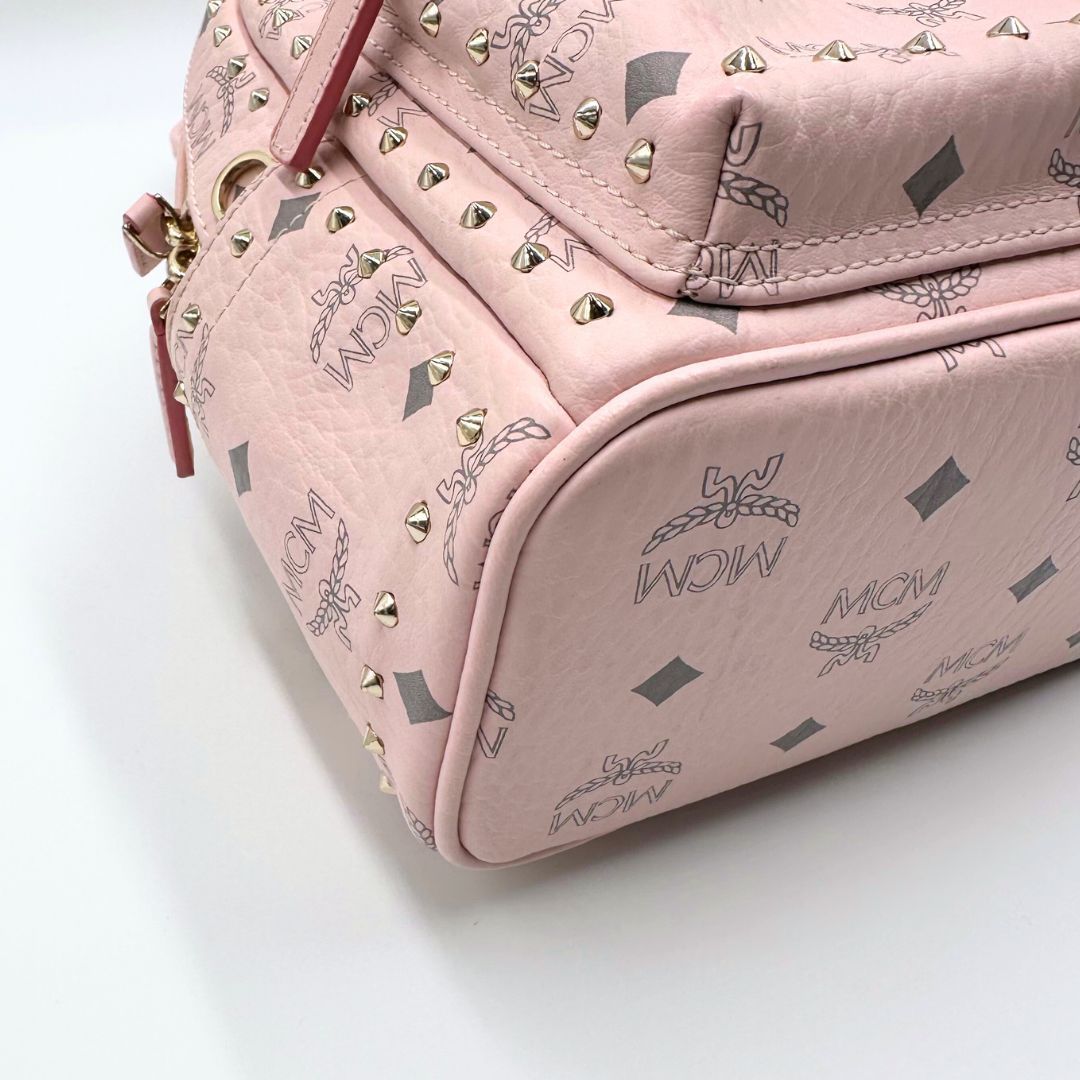 MCM エムシーエム ヴィセトス柄レザースタッズリュック バッグパック