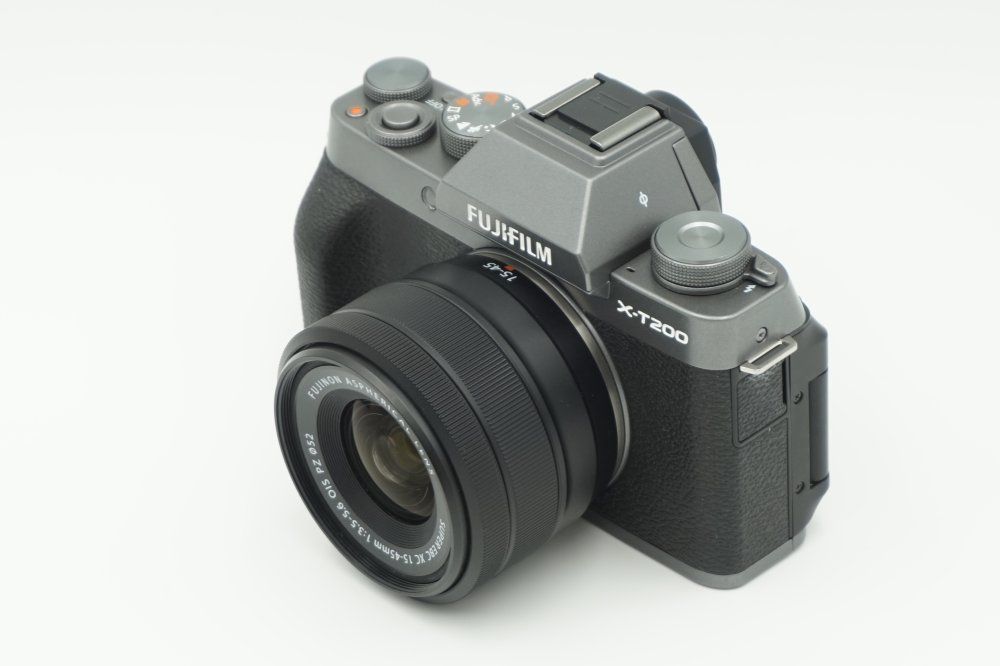 富士フイルム(FUJIFILM) ミラーレス一眼カメラ X-T200レンズキット