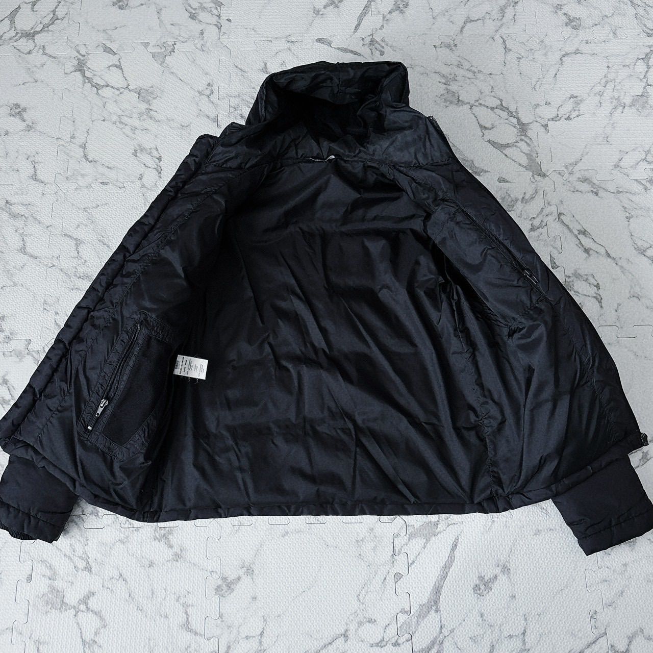 Dolce & Gabbana フード付きダウンジャケット ブラック Nylon down jacket with hood and branded tag in Black for Men