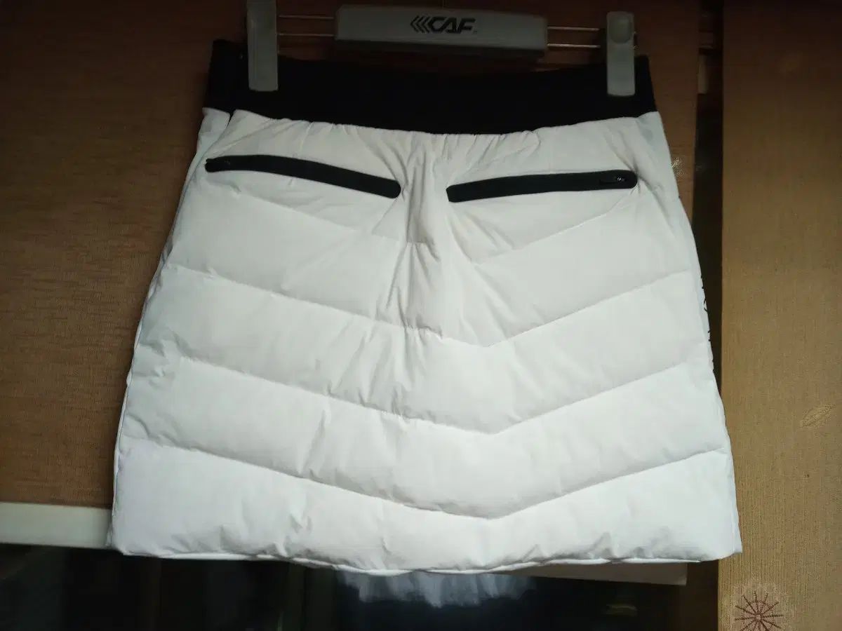 新品❤️マークアンドロナ❤️レディースダウンスカート 正規品MARK & LONA マークアンドロナ グースダウン ダウンジャケット