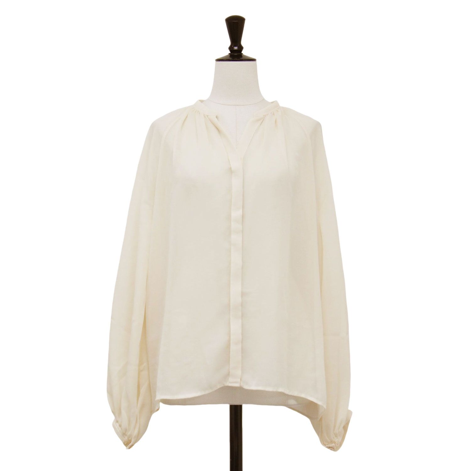 IENA イエナ ブラウス ナチュラル サイズ:FREE | 25春夏 シアー ジョーゼット ギャザー ブラウス / シャツ | 長袖 ラグラン キーネック ワイド | 日本製 | トップス 【レディース】【中古】【K4641】 IENA イエナ ブラウス ナチュラル サイズ:FREE | 25春夏 シアー ジョー