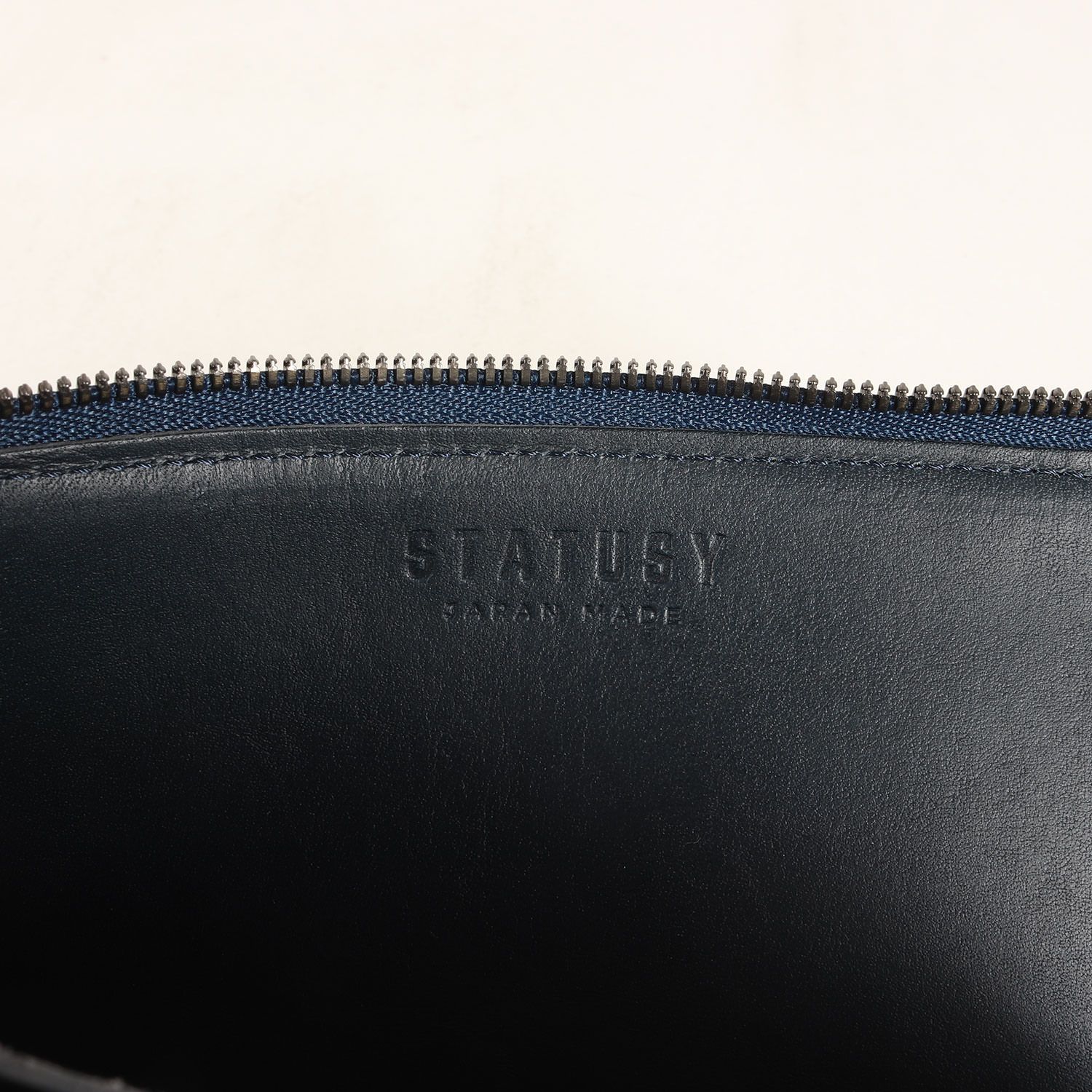 STATUSY il modo zip 右利き用 ネイビー Amazon | [STATUSY] il modo ZIP 日本製 L字ファスナー 本革 小さい長