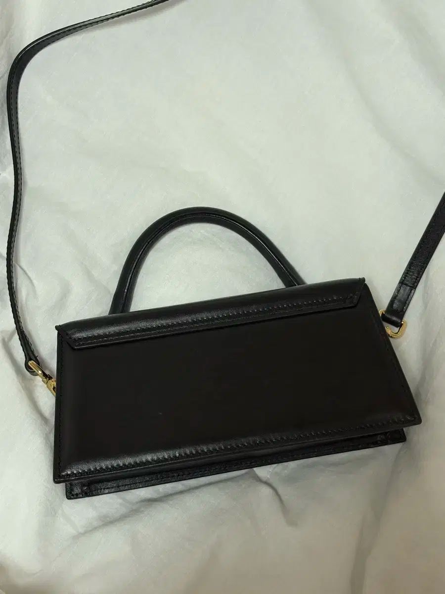 ヴェルサーチェ(ヴェルサーチ)VERSACEメデューサ チャーム ヴァニタス ゴールド レザー ヴェルサーチェ(ヴェルサーチ)VERSACEメデューサ  チャーム ヴァニタスブラックレザー 2024年9月着用情報】K-