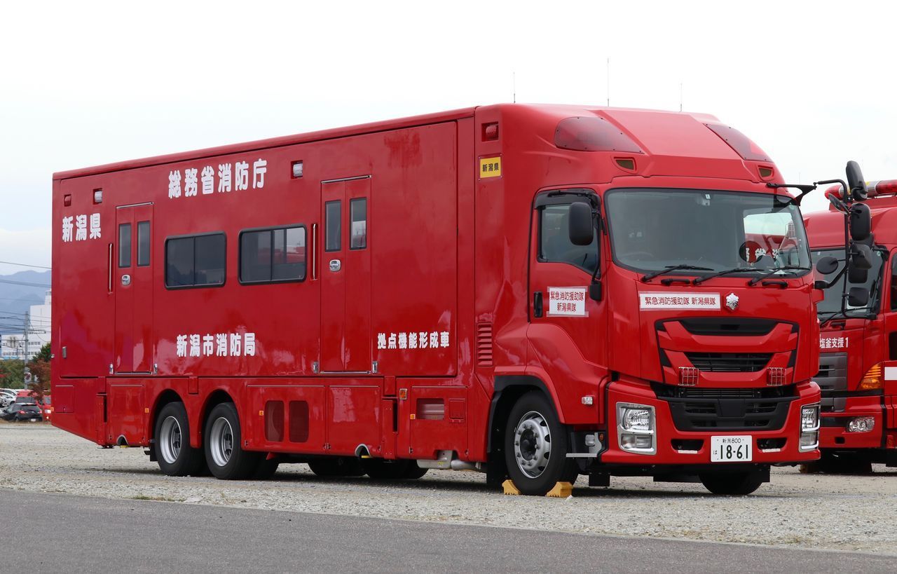 ACTCAR アクトカー 新潟県消防局 拠点機能形成車 ACT0004C 1/64 ダイ