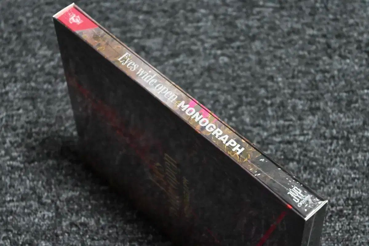 未開封) TWICE（トゥワイス）MONOGRAPH Eyes wide open - メルカリ