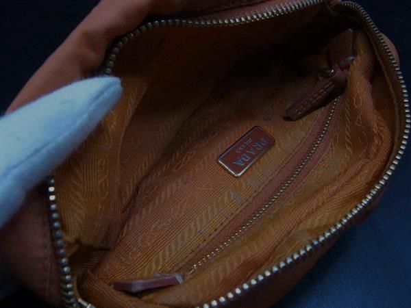 PRADA　プラダ　テスート　ナイロン　化粧ポーチ　小物入れ　メイクポーチ 楽天市場】プラダ PRADA 化粧ポーチ メイクポーチ マルチケース 三角