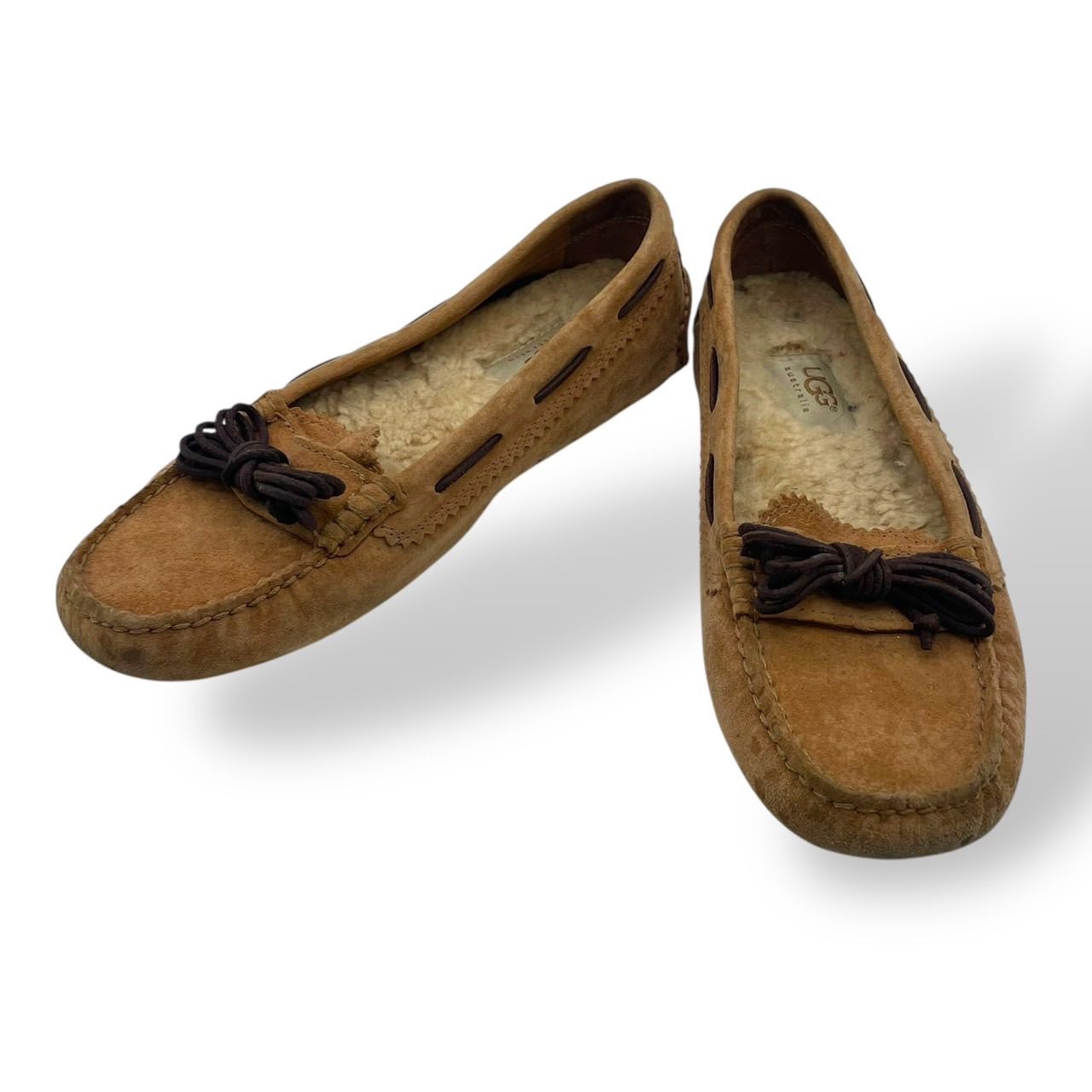 良品 UGG アグ モカシン ムートン MEENA ミーナ リボン 茶 ブラウン