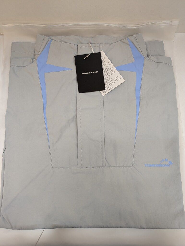 TXT 2025 WORLD TOUR ACT：TOMORROW OFFICIAL MD アノラックジャンパー