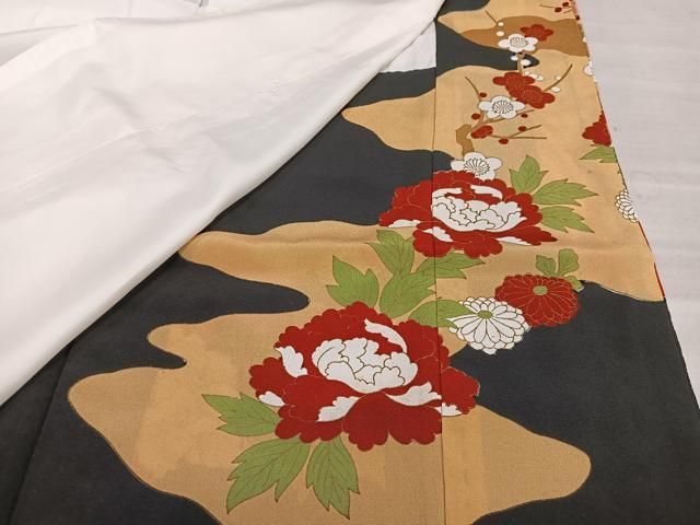 平和屋着物□豪華黒留袖 刺繍 孔雀花文 金銀糸 金彩 正絹 逸品