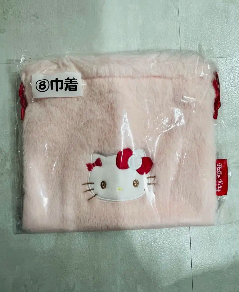 大人気，新品 11月 ハローキティ クージー 巾着 ポーチ その他