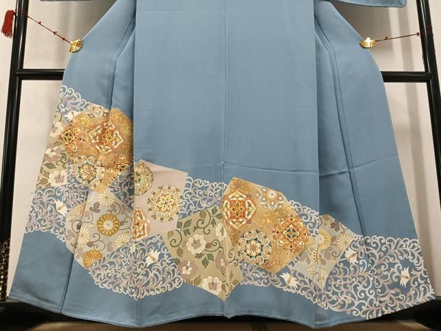 千總 色留袖 薄グリーン 落款あり 橘 刺繍 三つ紋 伊勢丹誂え 千總 色留袖 薄グリーン 落款あり 橘 刺繍 三つ紋 伊勢丹誂え 2025