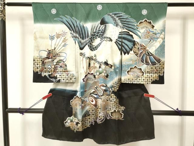 平和屋着物[]お宮参り 男の子 祝着 産着 初着 のしめ 鷹 鷲 打ち出の小槌 笹松文 暈し染め 金銀彩 逸品 DAAY3191ma