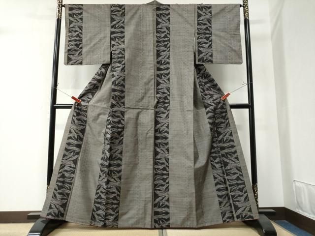 平和屋着物○本場大島紬 9マルキ 飛鶴麻の葉間道 正絹 逸品 CAAZ3261yc