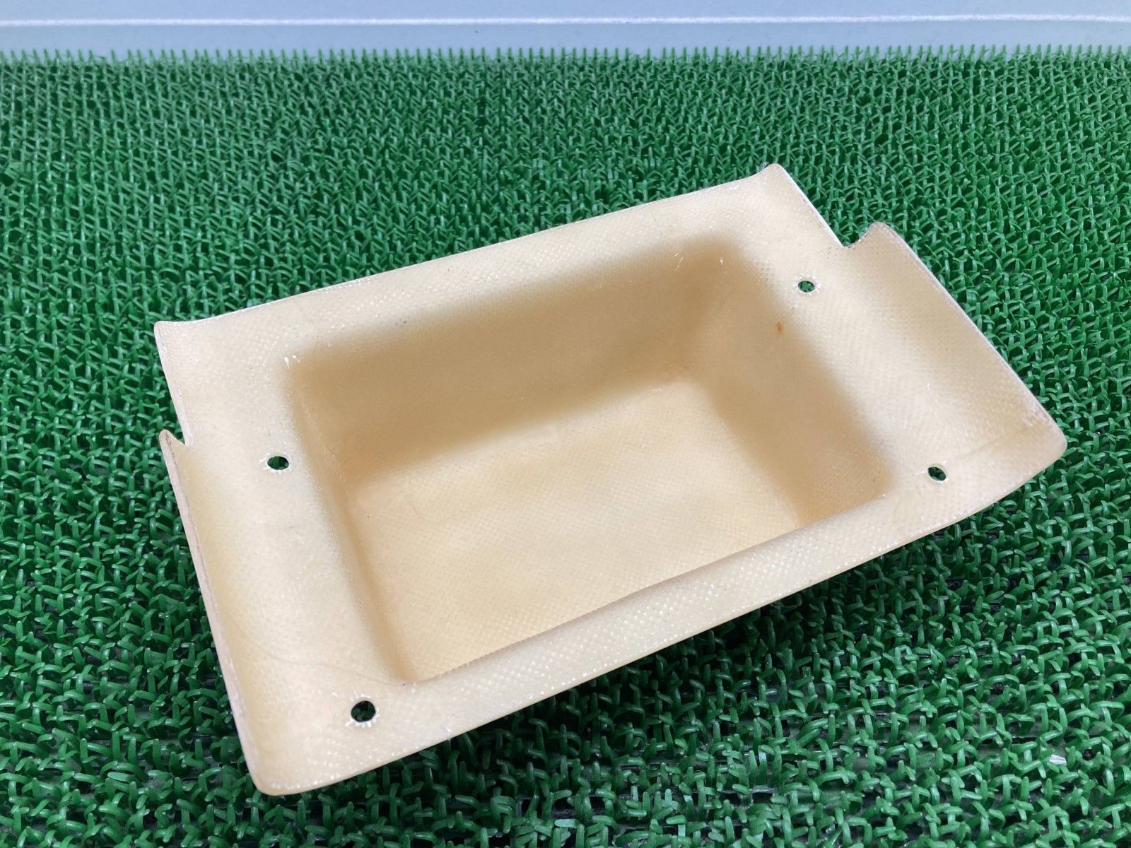 SS 900 ツールケース 社外 バイク 部品 ドゥカティ Ducati スーパースポーツ FRP シート下小物入れ カスタム素材に Tt