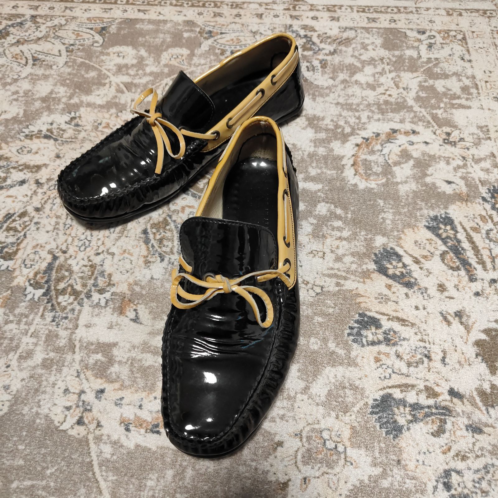 バーニーズニューヨーク BARNEYS NEW YORK エナメル パテント 