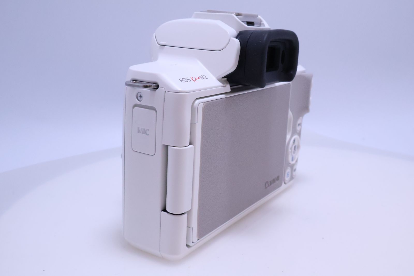 1,000回以下】Canon EOS Kiss M2 ボディー ホワイト KISSM2WH-BODY