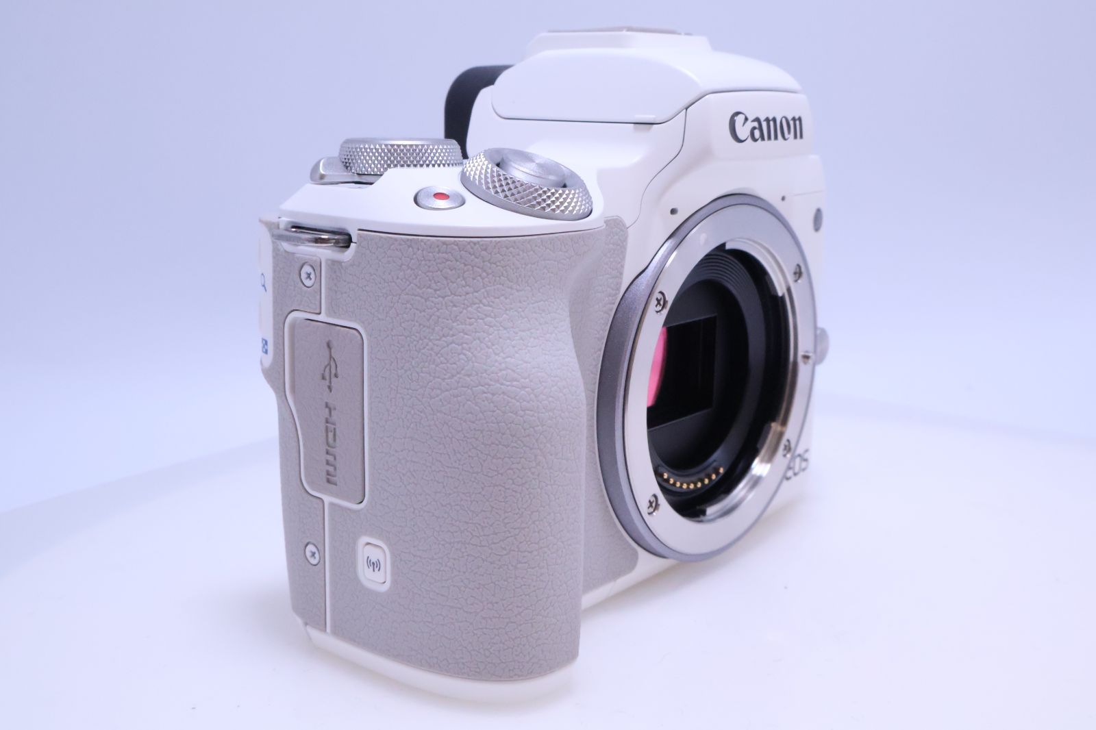 1,000回以下】Canon EOS Kiss M2 ボディー ホワイト KISSM2WH-BODY