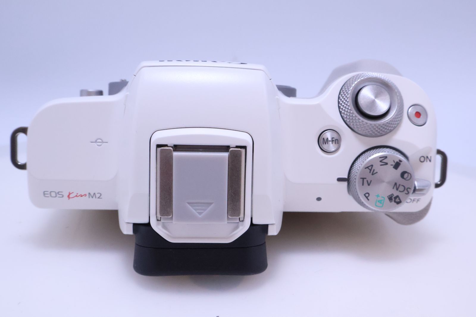 canon EOS kiss M2 ホワイト ボディ kiss-m2-body-wh_n24.jpg