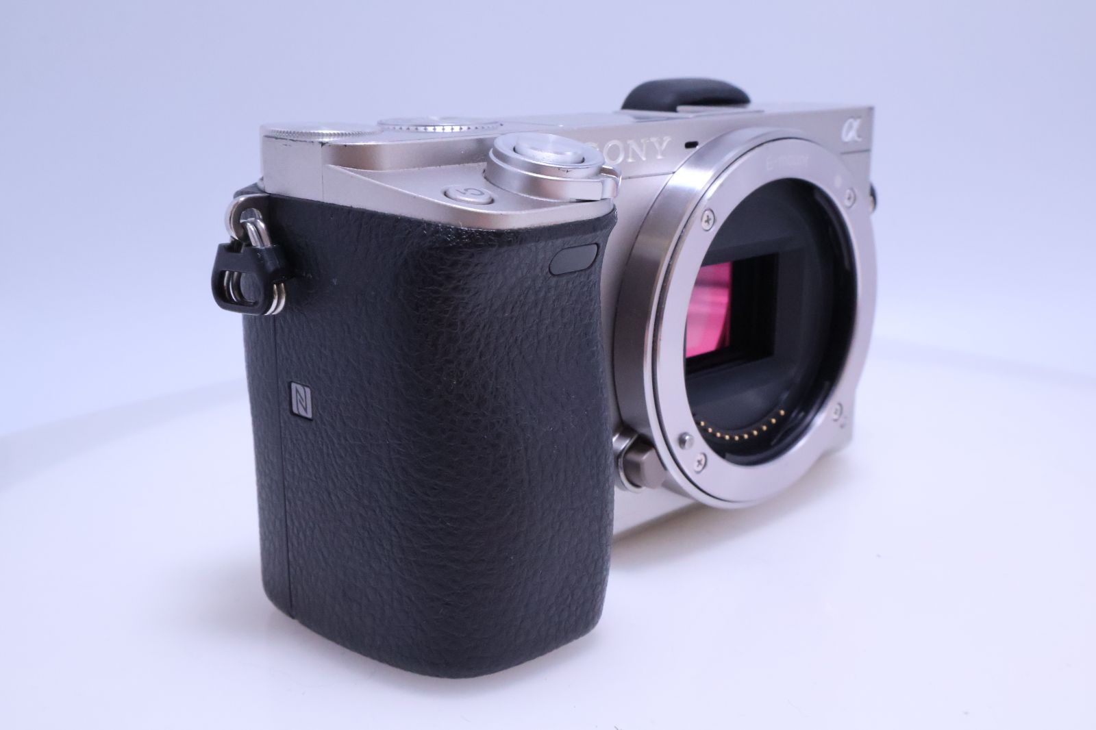 美品】SONY α6000 ボディ シルバー ILCE-6000 S ミラーレス一眼 - メルカリ