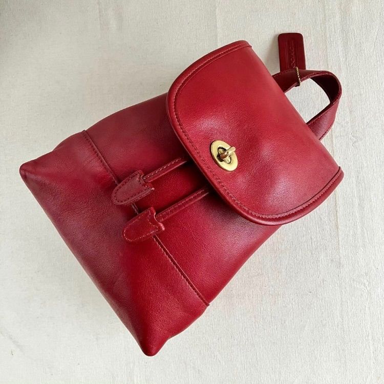 バッグ Vintage Coach Berkeley Drawstring red Vintage Coach DayPack Red Leather Turnlock Flap Drawstring