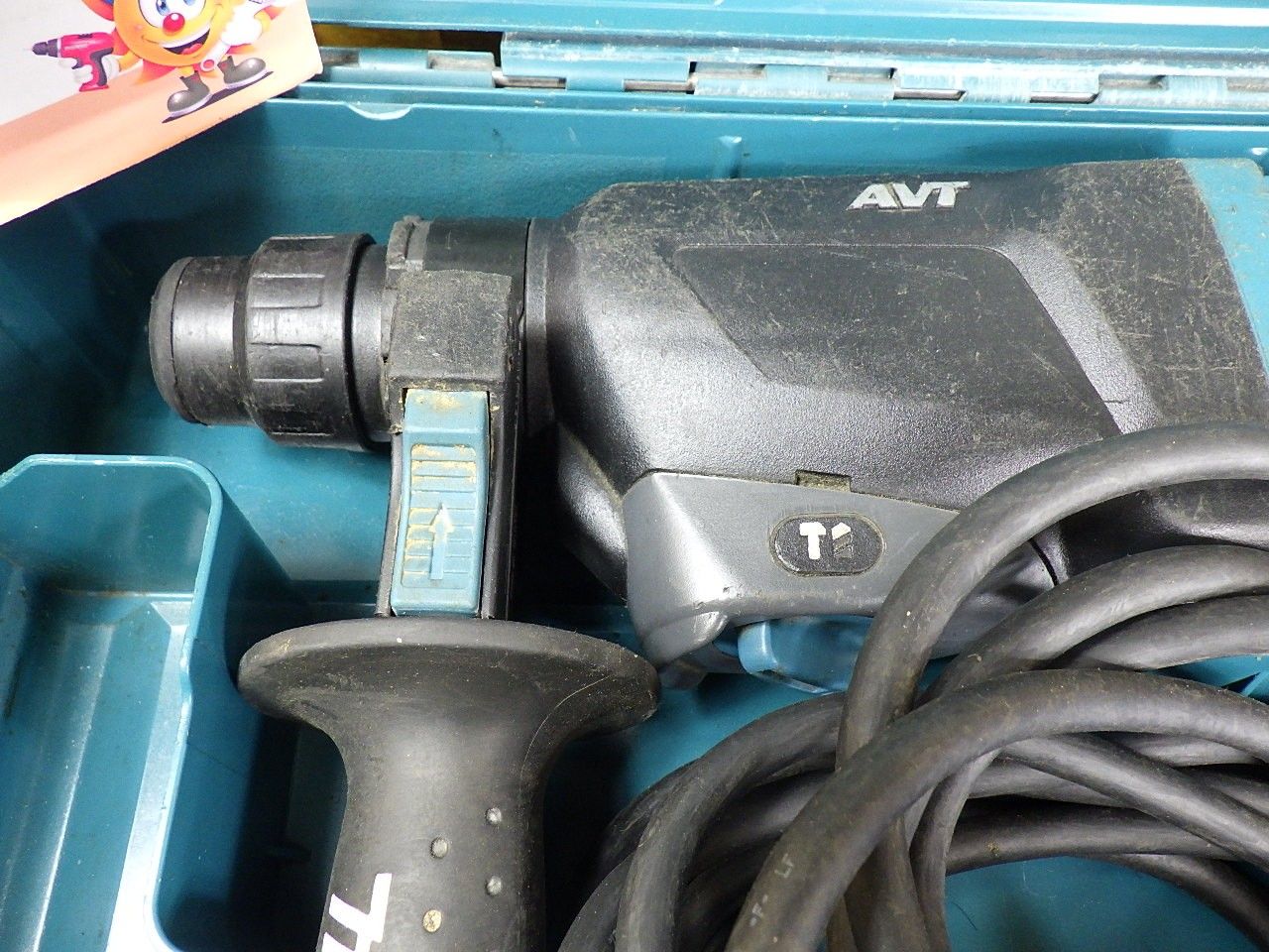 コード式 マキタ ハンマドリル 3モード 26 mm HR 2611 F ケース付き コンクリート 穴あけ 品