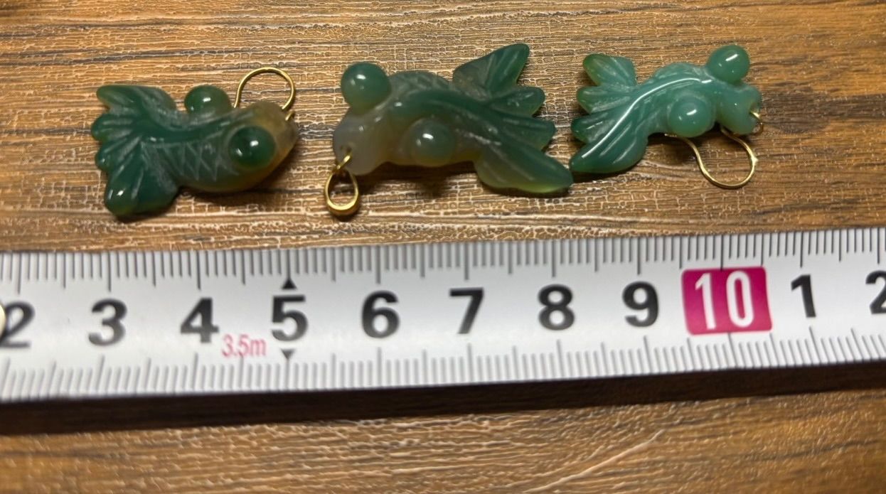 T220 出目金 金魚 翡翠 ヒスイ K18 重さ14.9g 3点セット - メルカリ