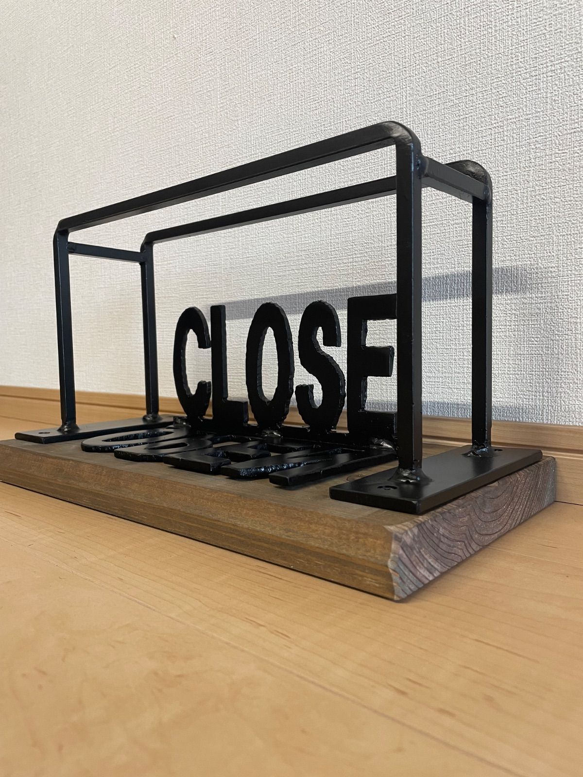 置き看板　ウェルカムサイン　アイアン雑貨　切り文字　表札アイアン　ネームプレート OPEN CLOSE 置き看板ベース台セット アイアン雑貨 切り文字 表札