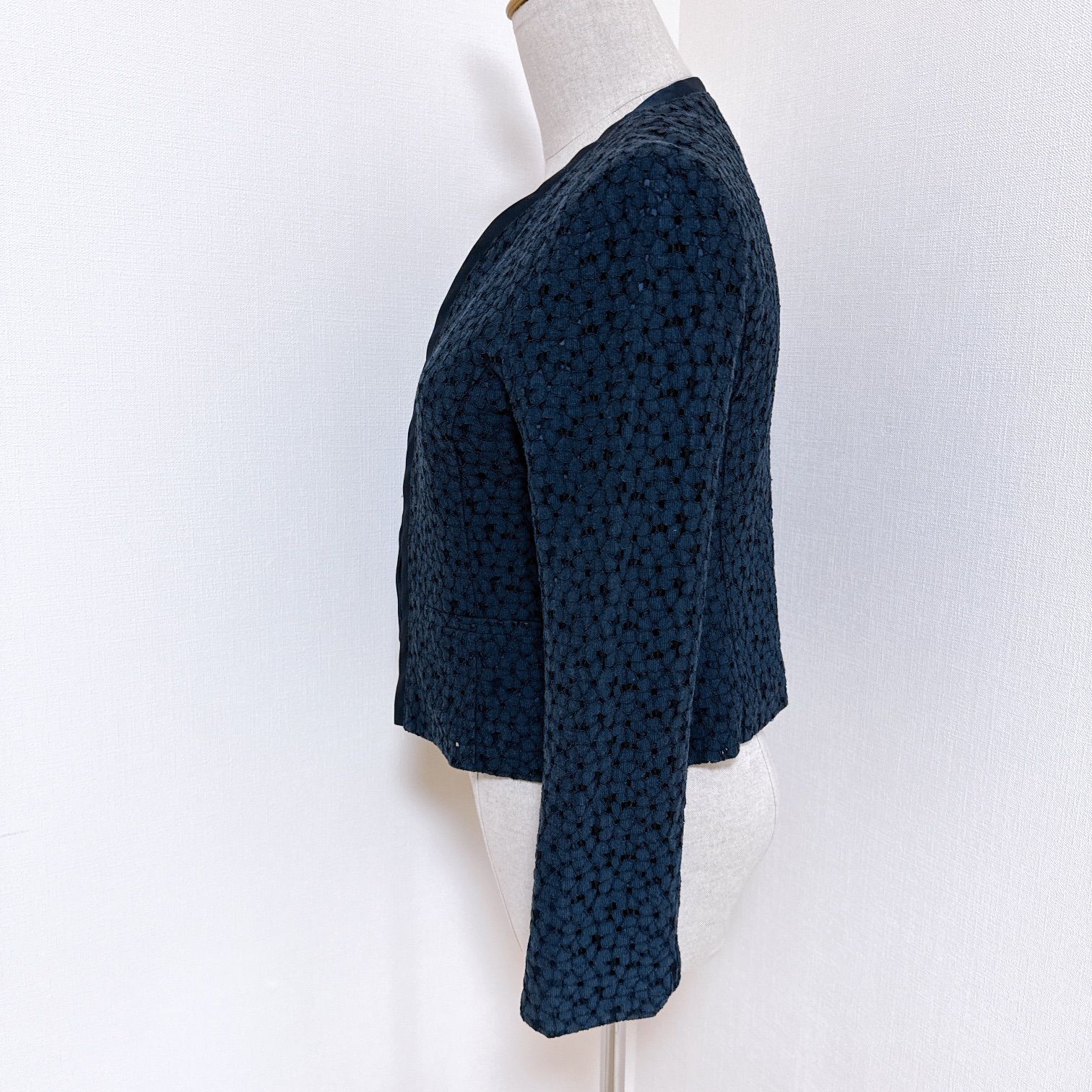 KUMIKYOKU クミキョク 組曲 ノーカラージャケット 花柄 刺繍 ネイビー