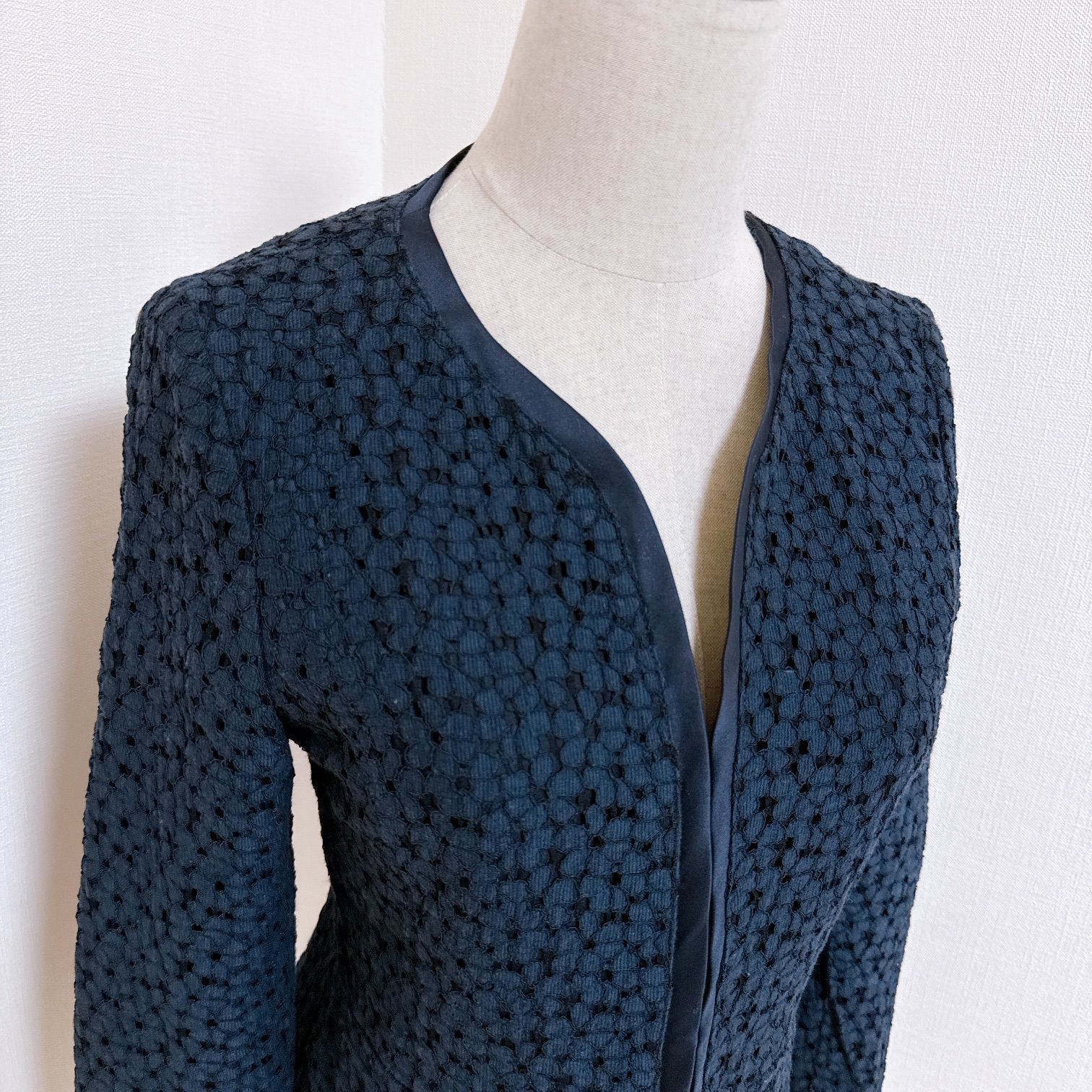 KUMIKYOKU クミキョク 組曲 ノーカラージャケット 花柄 刺繍 ネイビー