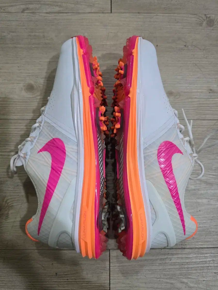 ナイキ ルナ コントロール ゴルフシューズ 240 5mm - メルカリ