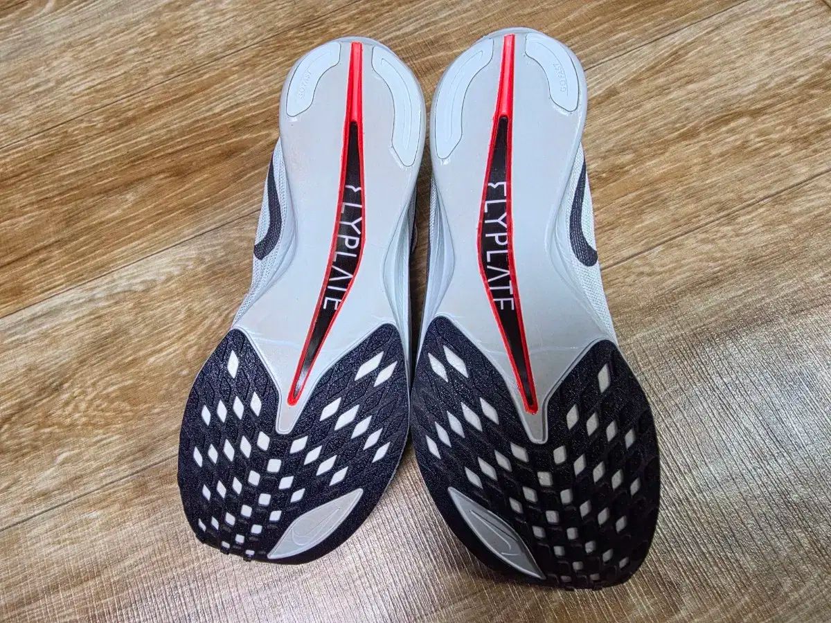 ナイキ ズームX ストリークフライ2 白 オブシディアン ミスト 270 安い