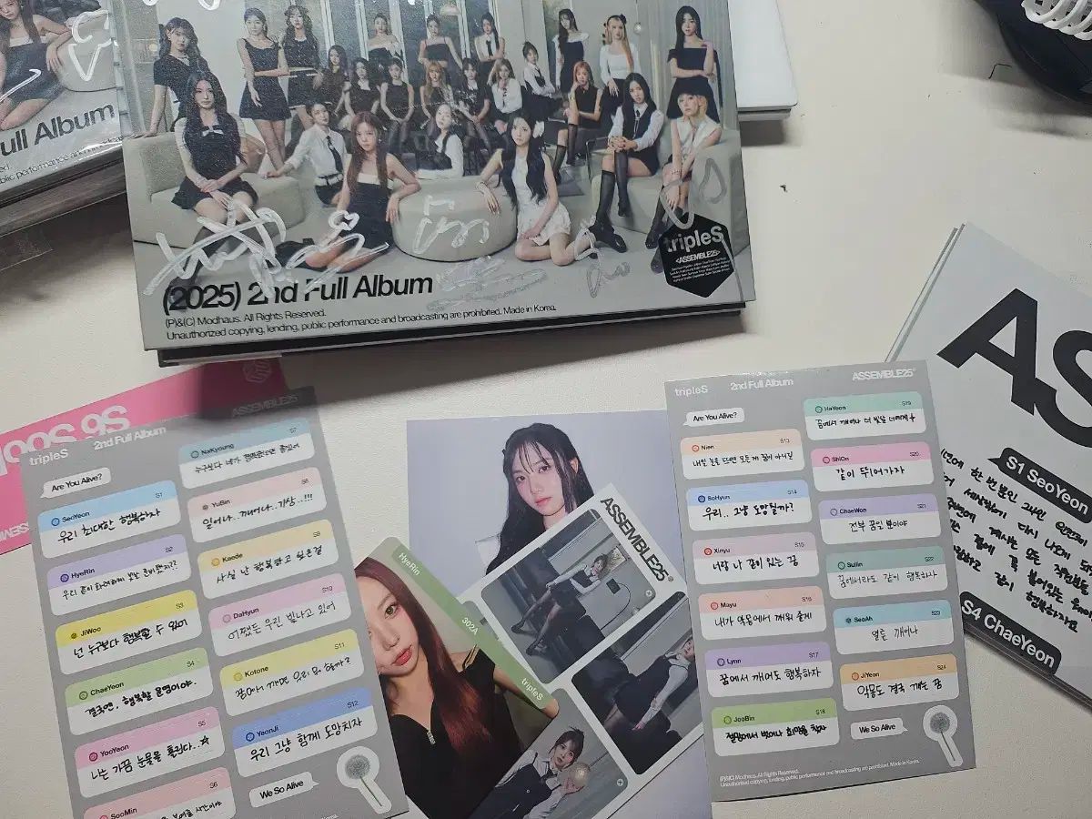 tripleS Assemble25 リー サイン入り アルバム - メルカリ