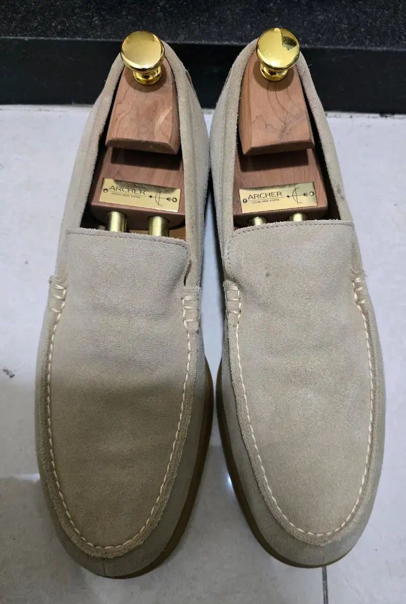 KUMKANG クムガンジェファ ヘリテイジ メンズ スウェード ローファー