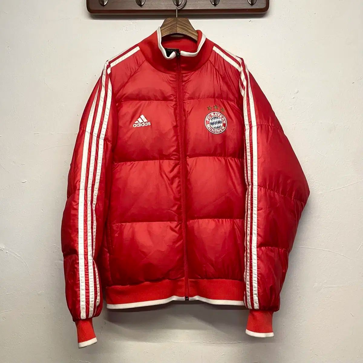 アディダス FCバイエルン・ミュンヘン ダック ダウン ジャケット