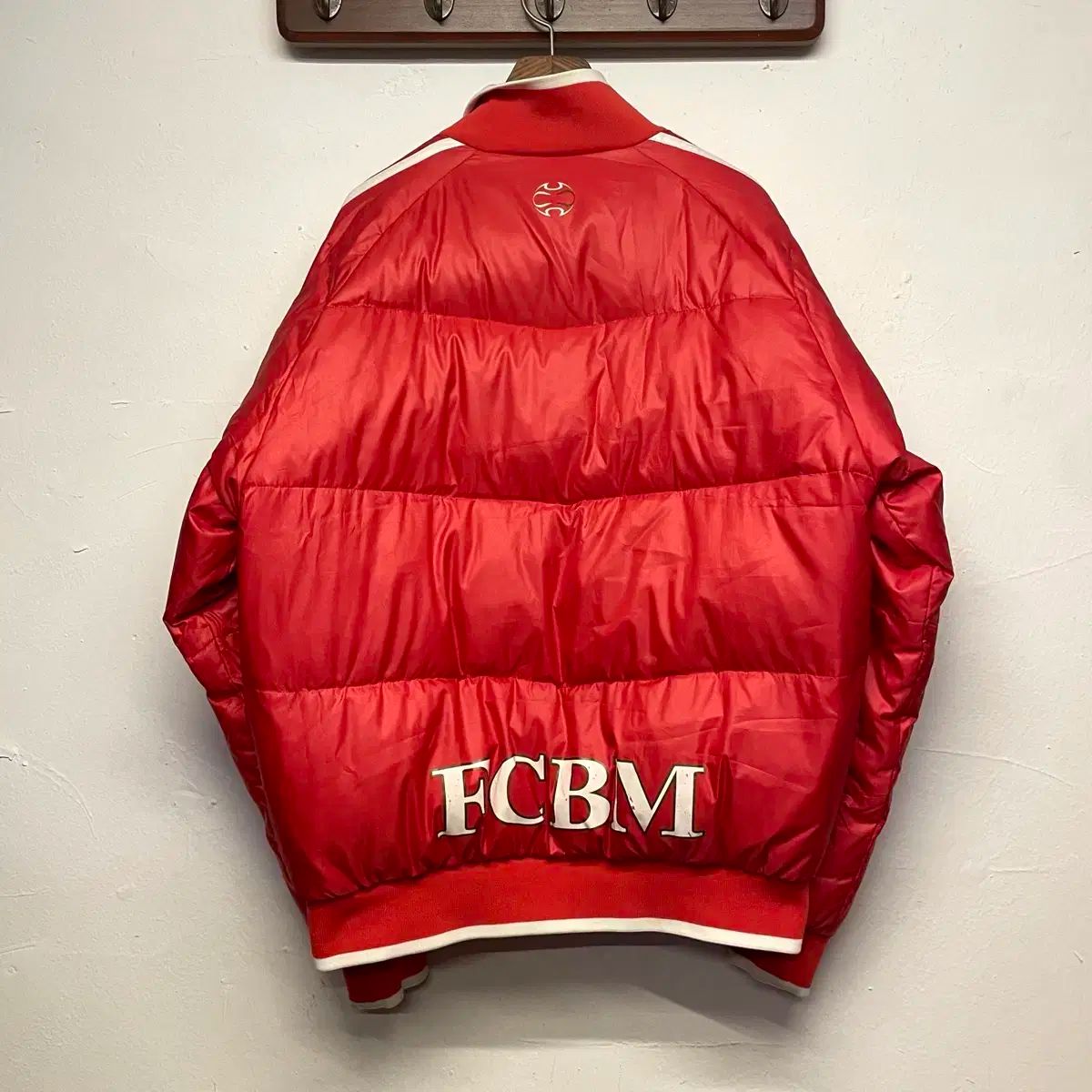 アディダス FCバイエルン・ミュンヘン ダック ダウン ジャケット