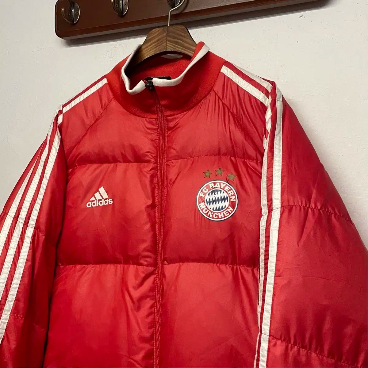 アディダス FCバイエルン・ミュンヘン ダック ダウン ジャケット