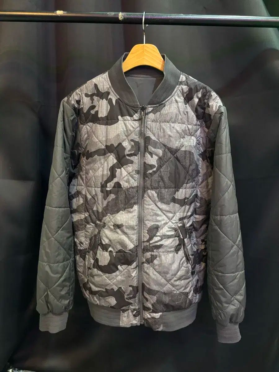 ノースフェイス正規品 リバーシブル ブルゾン