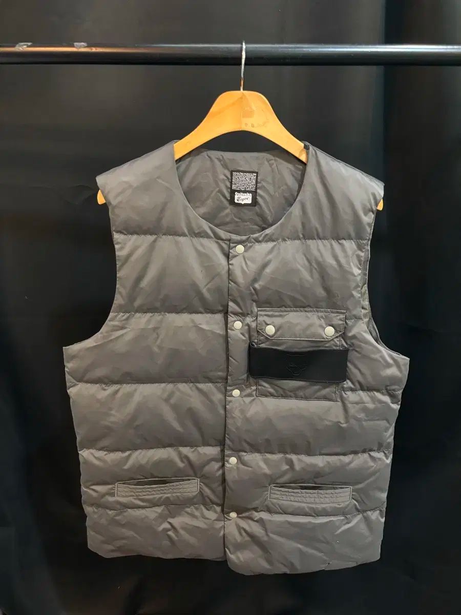 オニツカタイガー 正規品 ダウンベスト (傷あり)