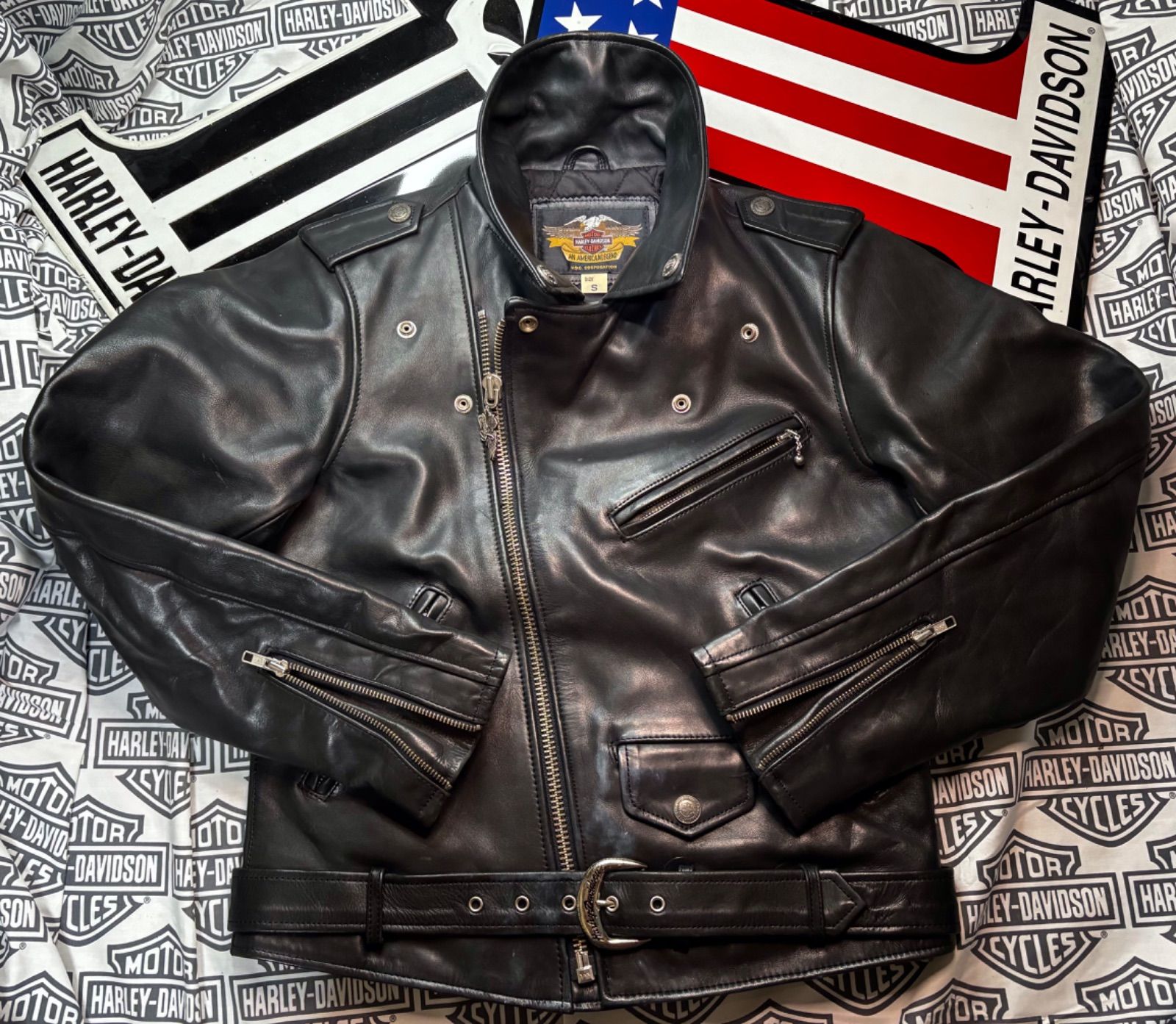 ハーレーダビッドソン ライダース 革ジャン 牛革 Harley ⭐️ 【ザ黒革Wの革ジャン美品！】ハーレーダビッドソン Harley