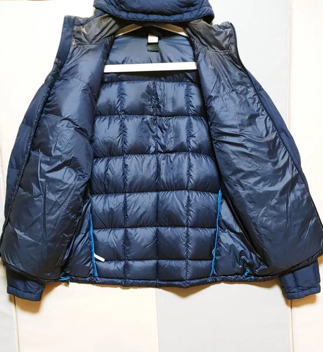 良品 ノースフェイス ダウンジャケット ネイビー XL フード 2way 良品 ノースフェイス ダウンジャケット ネイビー XL フード 2way 刺繍