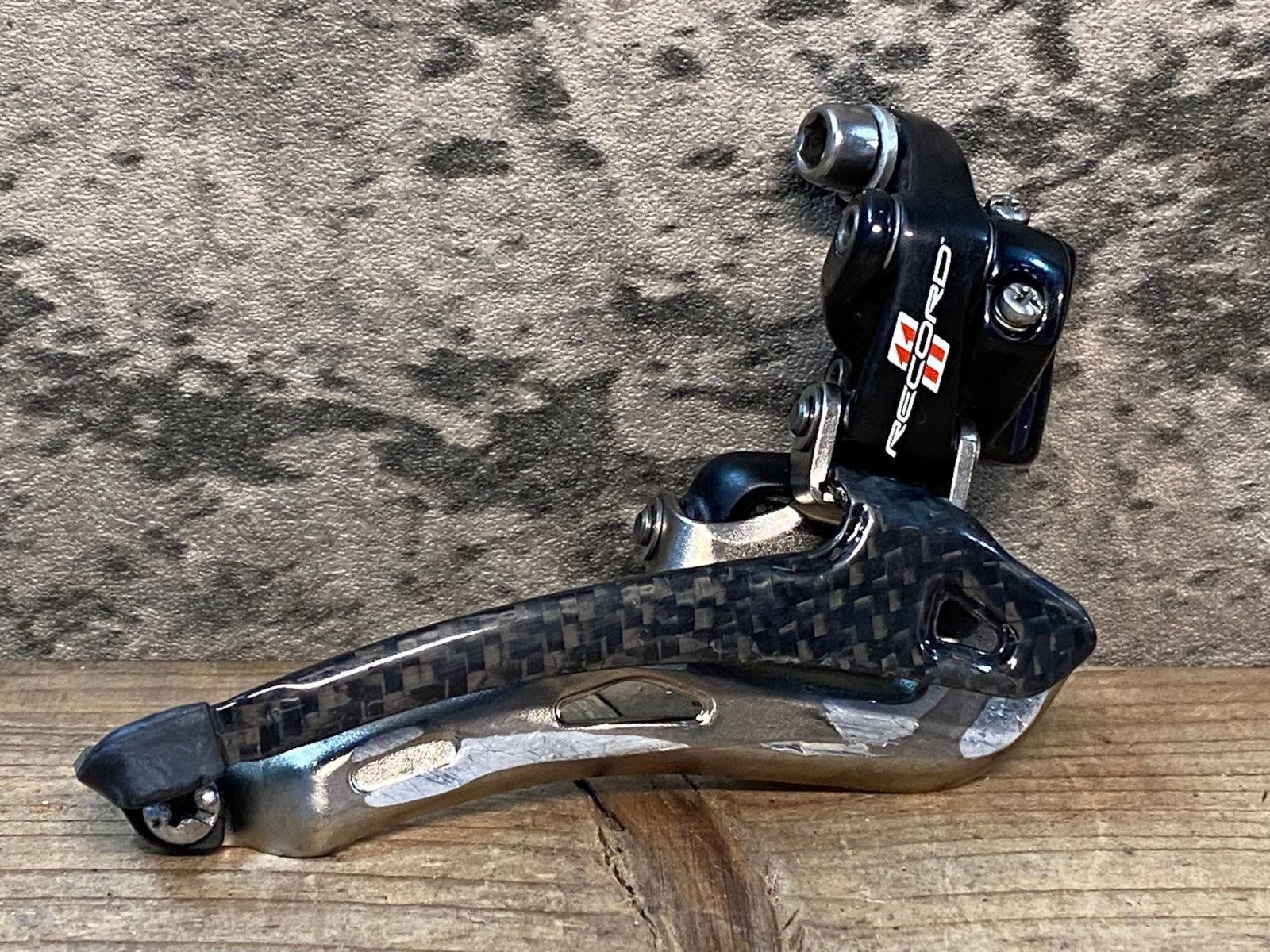 カンパニョーロ レコードFD ② JJ140 カンパニョーロ CAMPAGNOLO レコード RECORD FD11-RE2B フロント