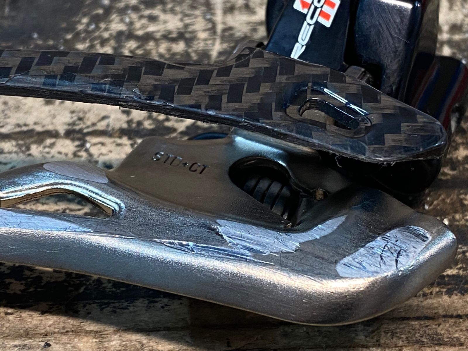 JJ140 カンパニョーロ CAMPAGNOLO レコード RECORD FD11-RE2B フロント