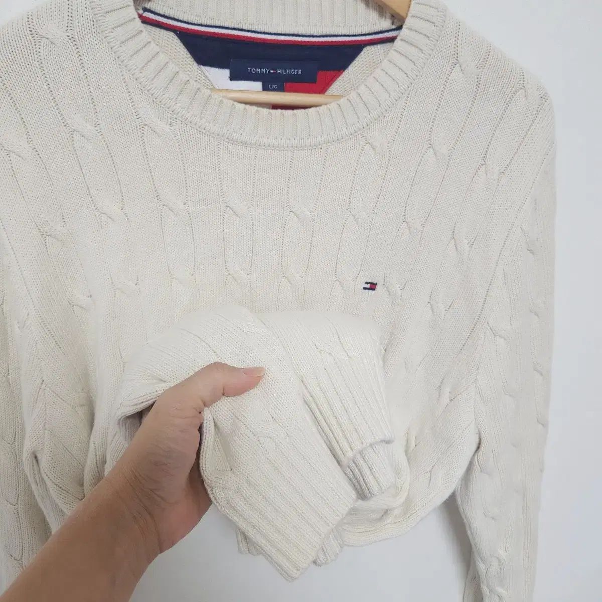 新品) トミーヒルフィガー アイボリー ケーブルセーター 105 - メルカリ