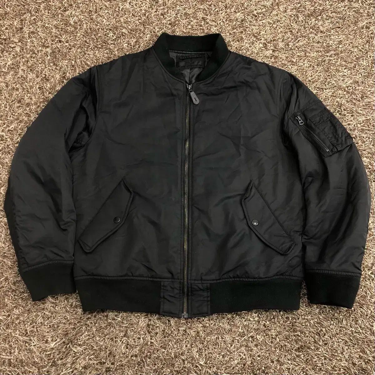 UNIQLO Mサイズ ブルゾン J ハイブリッドダウンオーバーサイズ MA-1