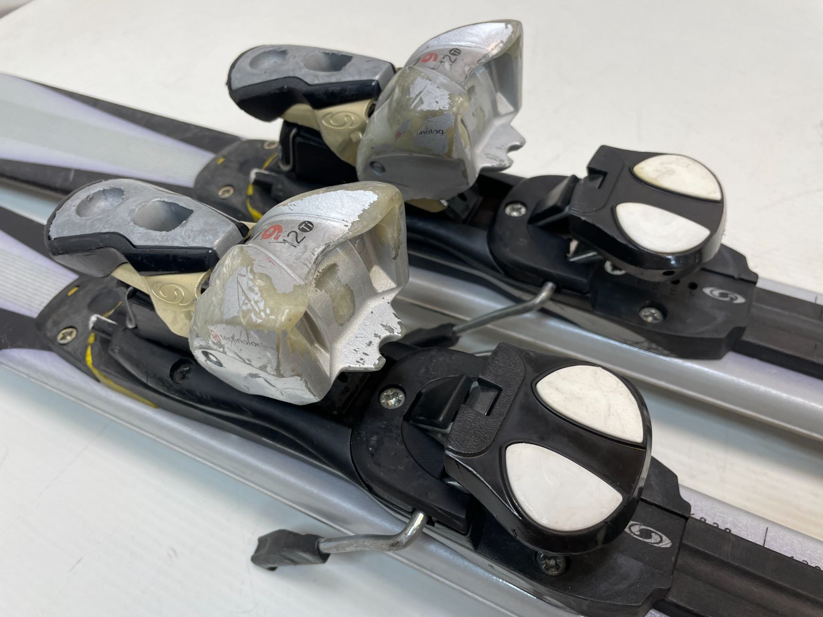 ◇ カービングスキー Salomon axecleaver 10 152 cm + S912 Ti スキー