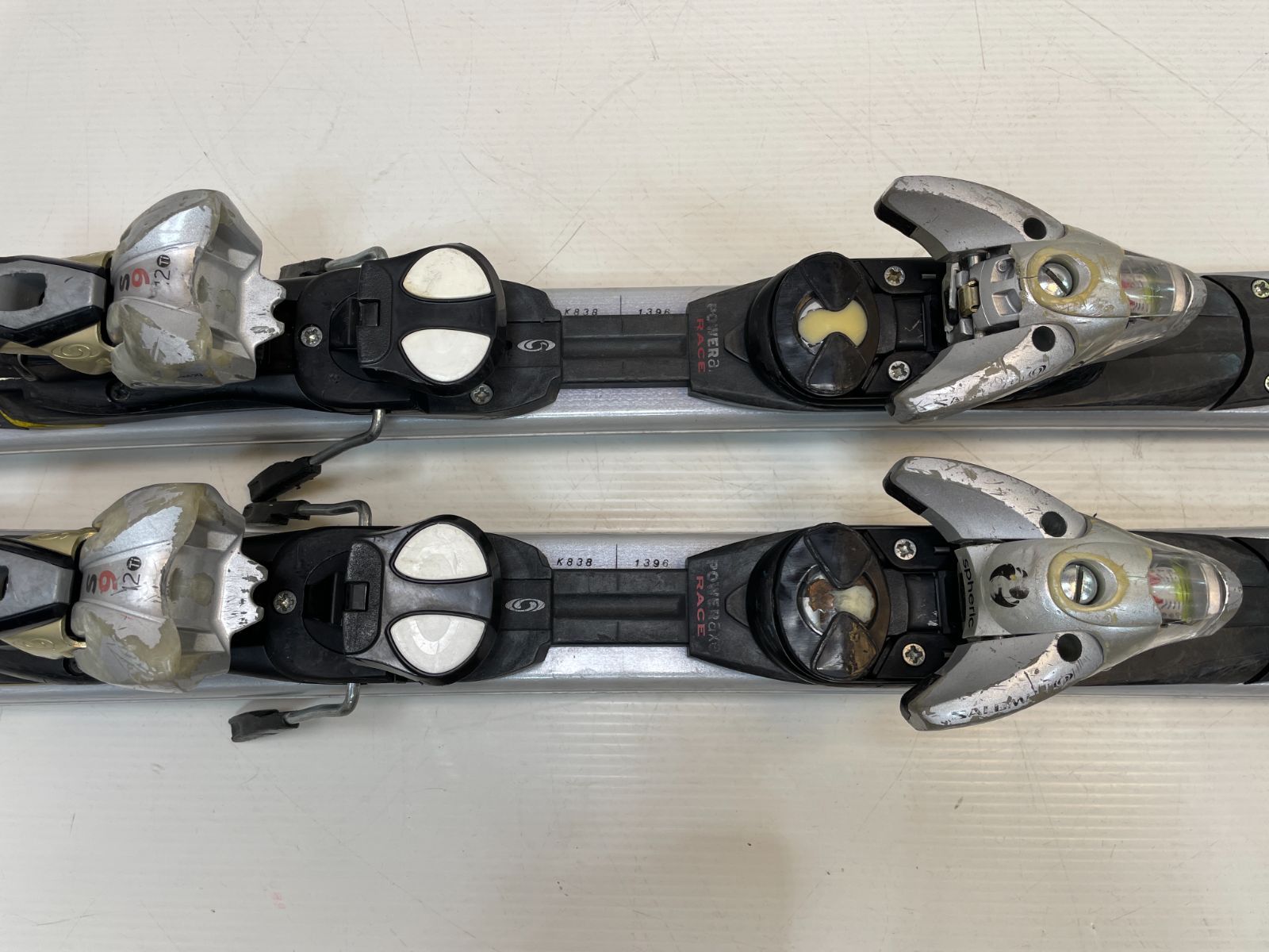 ◇ カービングスキー Salomon axecleaver 10 152 cm + S912 Ti スキー