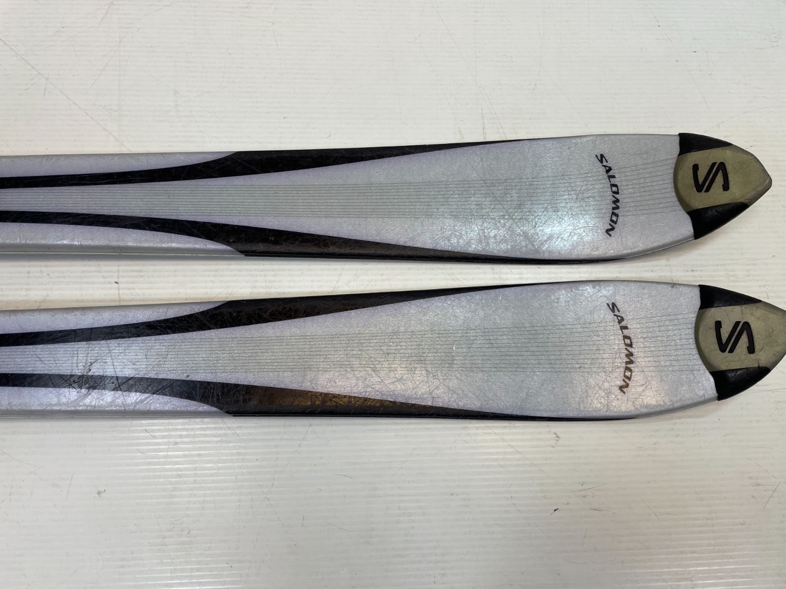 ◇ カービングスキー Salomon axecleaver 10 152 cm + S912 Ti スキー