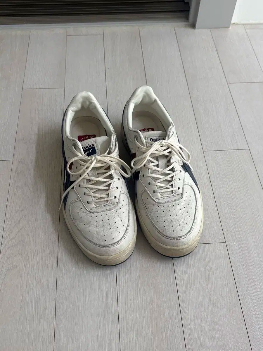 オニツカタイガー GSM SD クリーム ピーコート 230