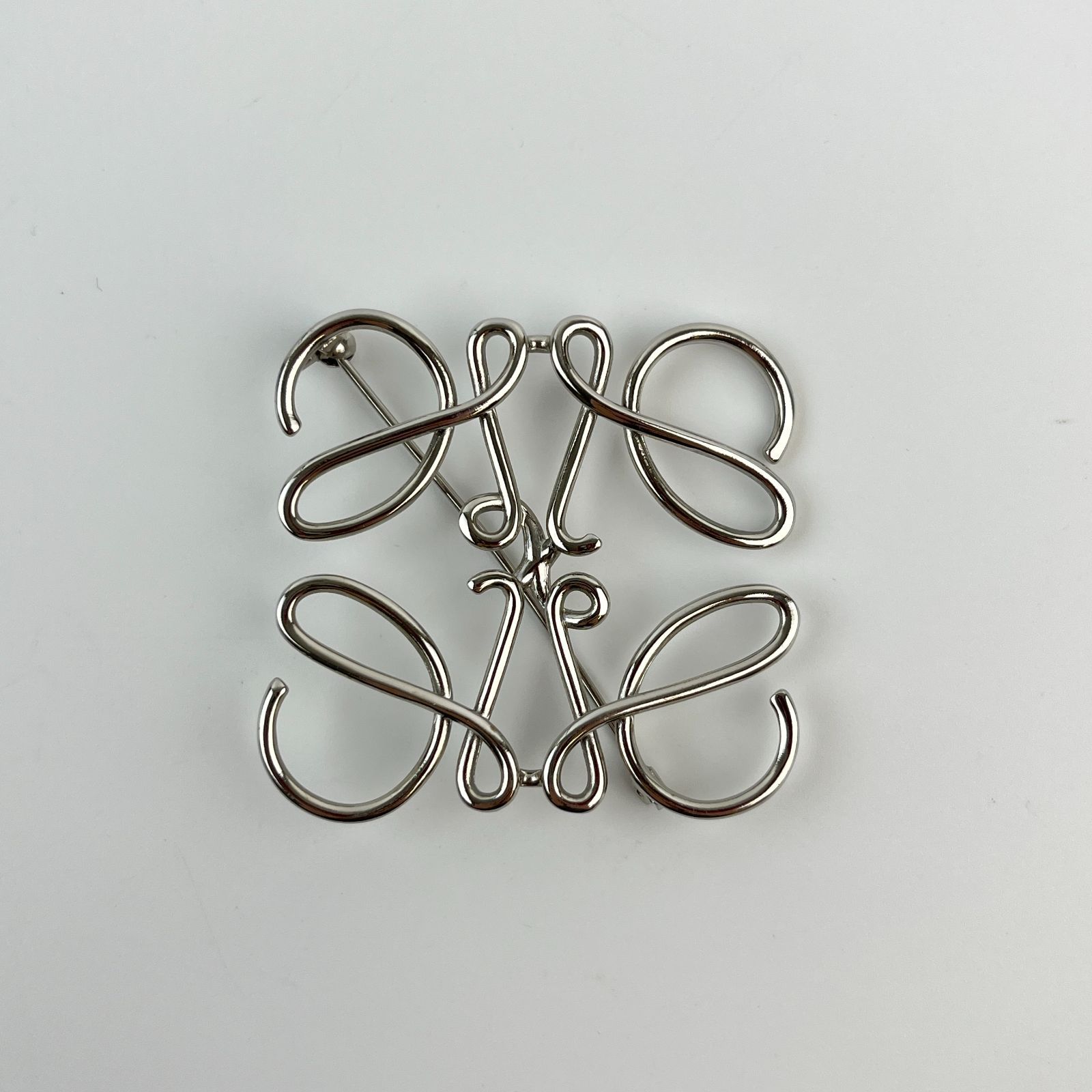 中古】LOEWE ロエベ アナグラム プローチ シルバー ヴィンテージ